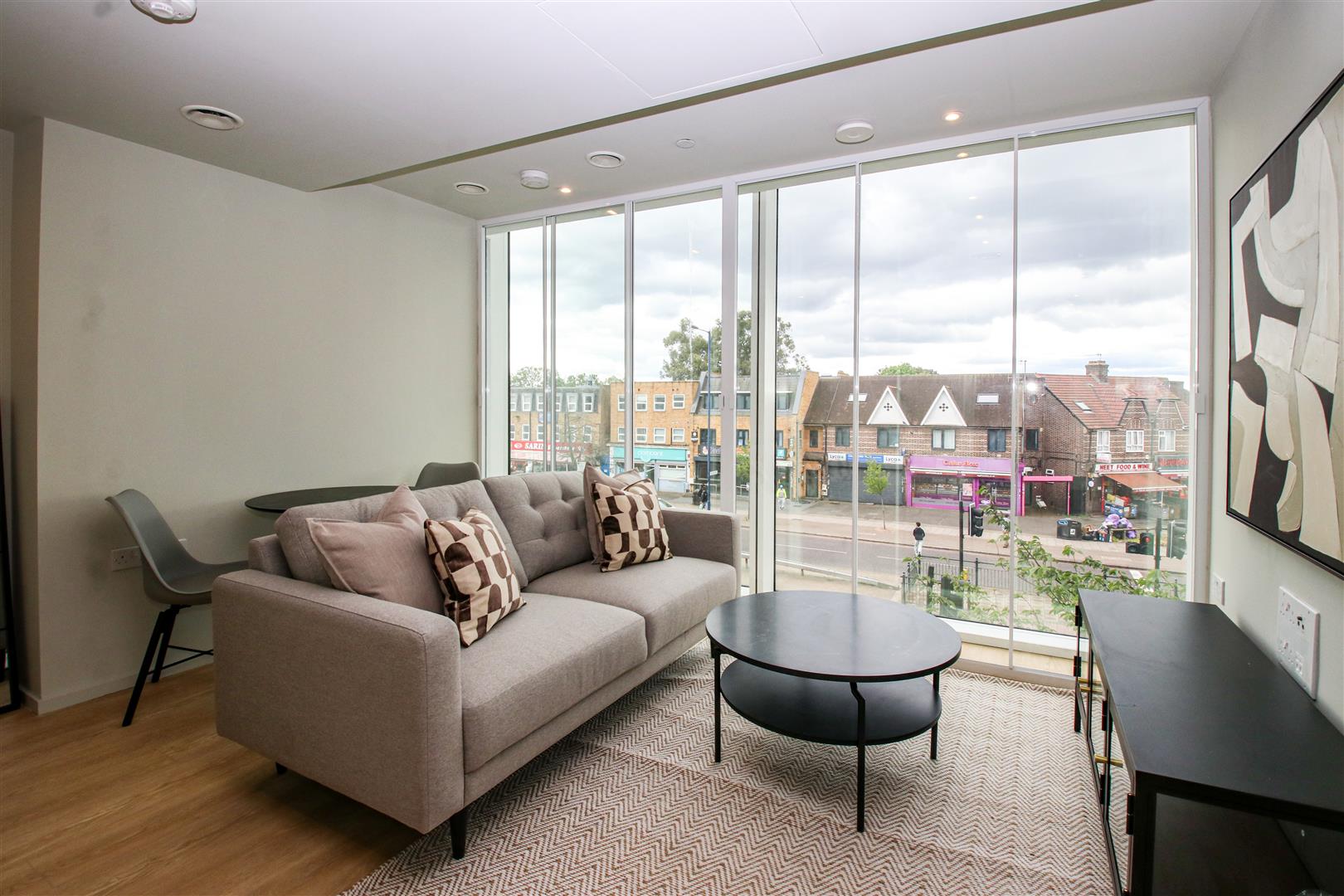 785 Bath Road, Hounslow